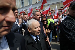 Kaczyński namawia do głosu na Nawrockiego