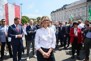 Nagły incydent na wiecu Trzaskowskiego w Warszawie. Magdalena Biejat przerwała przemówienie