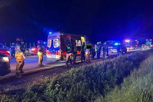 Ranni w wypadku autobusu na A4. Podróżowali nim amerykańscy żołnierze