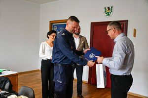 Nie każdy bohater nosi pelerynę