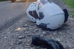 Sarna na drodze. Motocyklista trafił do szpitala po zderzeniu z dzikim zwierzęciem