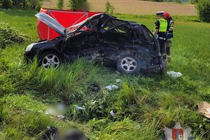 W zderzeniu dwóch samochodów zginął 58-letni mężczyzna 