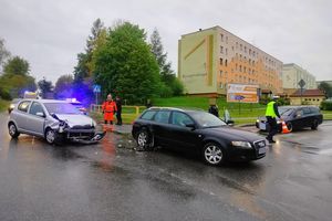 Spowodowała kolizję drogową wymuszając pierwszeństwo przejazdu