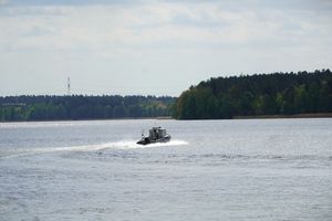 Patrole wodne wypłynęły na jeziora