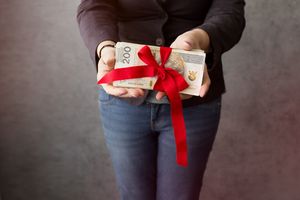 Porównanie kredytów gotówkowych – jak wybrać najlepszą i najtańszą ofertę?