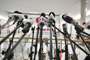 Konferencja o mediach w Warszawie. Czy Trzaskowski wykorzysta ją do politycznych ataków?