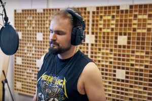 „Skąd się wzięłaś” – muzyczna opowieść o miłości i narodzinach. Nowy utwór zespołu DΞSIRΞ już na YouTube!