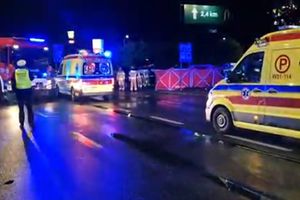 Tragiczny wypadek na Modlińskiej. Nie żyją dwie osoby, trwa śledztwo