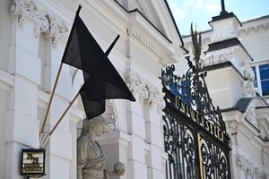 Premier występuje do prezydenta o odznaczenia po ataku na UW