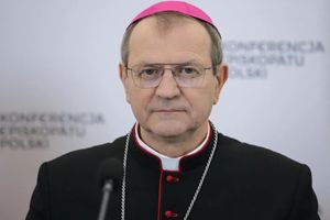 Niepokój narasta. Kościół odpowiada modlitwą