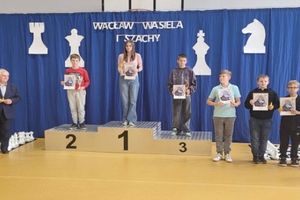 Turniej szachowy w Płośnicy i doskonałe wyniki szachistów z „Hetmana”