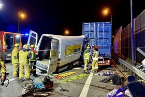 Tragedia na S2: Kierowca busa usłyszał zarzut sprowadzenia katastrofy