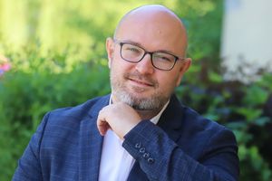 Rodzin zastępczych brakuje, a przybywa dzieci potrzebujących pomocy