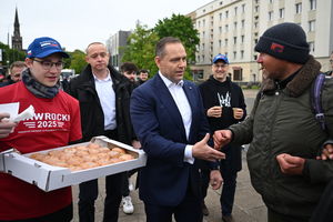 Pierwszy dzień po pierwszej turze kolejnym dniem kampani 