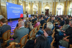 Z cegły i serca – prawdziwa historia odbudowy Warszawy