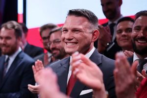 Lewica patrzy z niedowierzaniem – Trzaskowski kokietuje Mentzena?