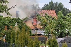 Wybuch gazu i pożar w Stawigudzie. Jedna osoba poszkodowana

