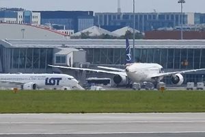Wojna o Kiss and Fly. Przedsiębiorcy grożą blokadą Lotniska Chopina