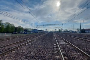 Pociągi w czerwcu jednak nie pojadą. Na trasie do Giżycka nadal autobusy zastępcze