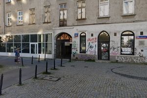 Lokatorzy wyrzuceni, kamienica na sprzedaż. Powrót dzikiej reprywatyzacji?