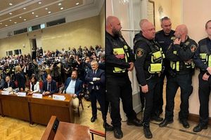 Awantura przed sesją Rady Warszawy. Mieszkańcy zablokowani!