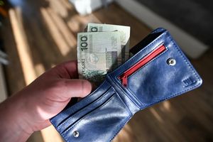 Czternastka zostanie wypłacona we wrześniu. Ile wyniesie?
