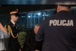 Awantura w sejmowym barze. Aktor zaatakował dwóch posłów PiS?