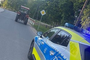 Dzielnicowy po służbie ujął pijanego traktorzystę