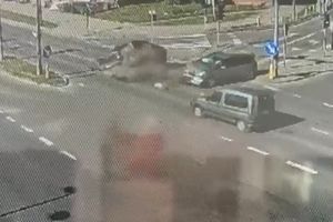 Wypadek na skrzyżowaniu ulic Bema/Paderewskiego/Bohaterów Warszawy w Bartoszycach