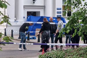 Zamach siekierą na Uniwersytecie Warszawskim. Nie żyje kobieta