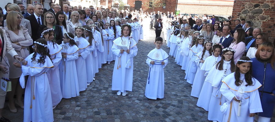 Dnia 1 maja do stołu Pańskiego przystąpiło w Nowym Mieście 80 neokomunikantów