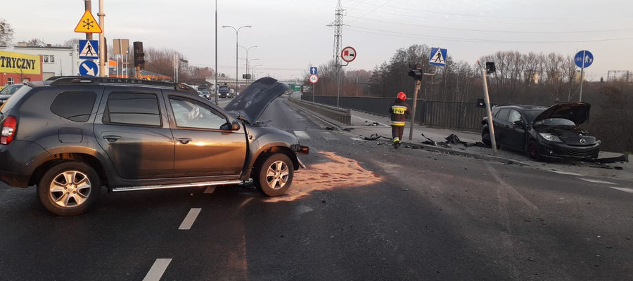 Na ul. Armii Krajowej dochodzi do groźnych zdarzeń drogowych 