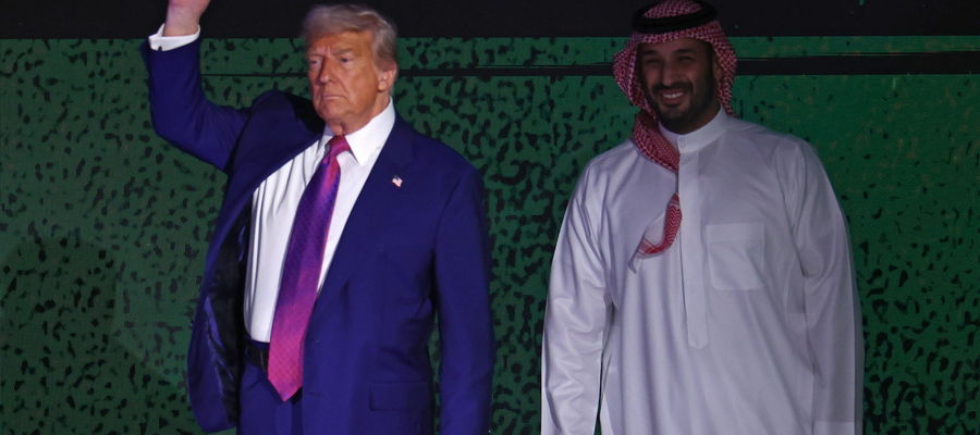 Prezydent Donald Trump i książę koronny i następca tronu Arabii Saudyjskiej,  Mohammed bin Salman bin Abdulaziz Al Saud .