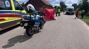 Kierujący busem potrącił idącą jezdnią 88-latkę. Kobieta zmarła
