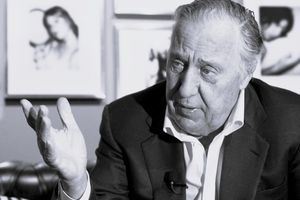 Zmarł słynny autor powieści sensacyjnych Frederick Forsyth