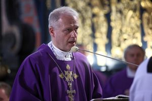 Papież odwołał proboszcza Bazyliki Mariackiej – kulisy konfliktu wychodzą na jaw