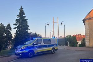Zostawiła 7-letnie dziecko w zamkniętym samochodzie