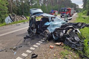 Poważny wypadek między Olsztynem a Szczytnem. Lądował śmigłowiec LPR