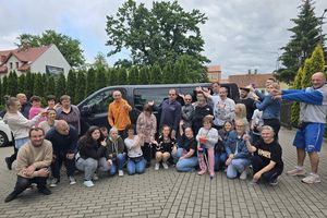 Podopieczni "warsztatów" mają nowego busa
