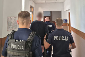 Czterech poszukiwanych zatrzymanych przez dzielnicowych trafiło do zakładu karnego