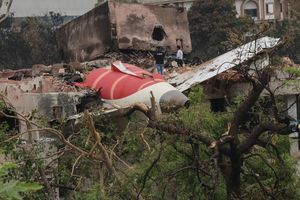 Katastrofa Dreamlinera w Indiach. Znaleziono jedną z dwóch czarnych skrzynek
