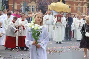 Ulicami Olsztyn przeszła procesja Bożego Ciała [ZDJĘCIA]
