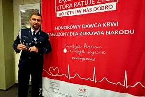 Policjanci z Warmii i Mazur uhonorowani za ratowanie życia krwią
