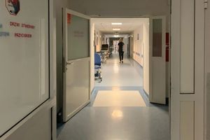 Złamane palce, pobita twarz. Dramat psychiatry w gabinecie