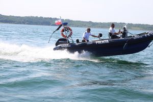 Policyjni wodniacy rozpoczęli służbę nad Jeziorem Tarnobrzeskim