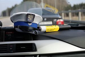 Kia Rio a za kierownicą kierowca z promilami 