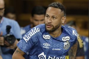 Neymar wyrzucony z boiska za próbę powtórzenia 