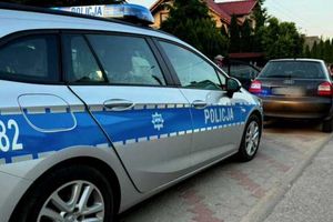 Nocny pościg za audi: mefedron przez okno, poszukiwana 16-latka na tylnej kanapie
