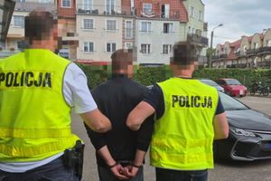 Pobity 47-latek trafił do szpitala – dzielnicowy ustalił i ujął sprawcę