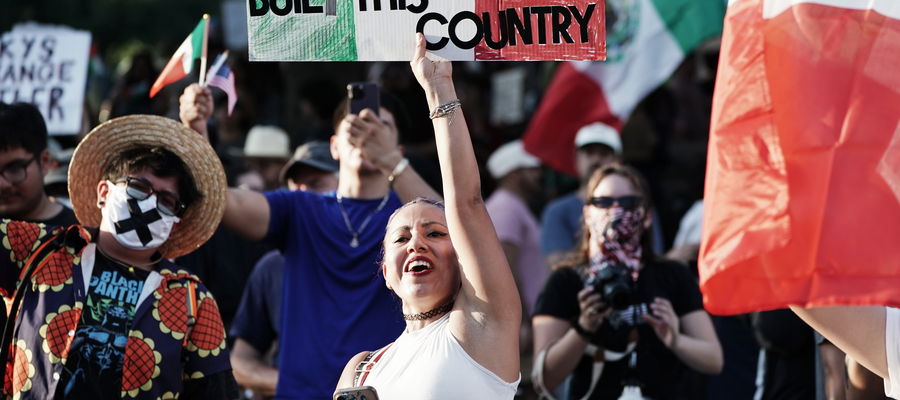 USA protestuje: „On robi z nas Rosję” – krzyczą demonstranci